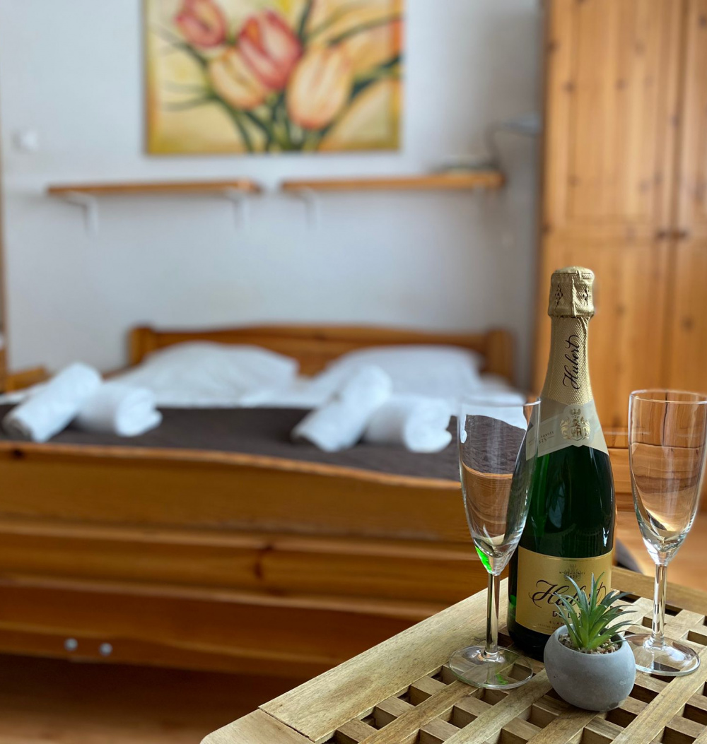 Intermediate studios